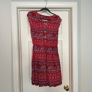 Flattering and cute Loft dress. Tie around waist.